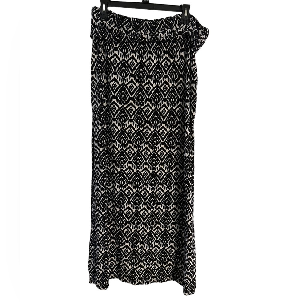 Flowy maxi skirt
